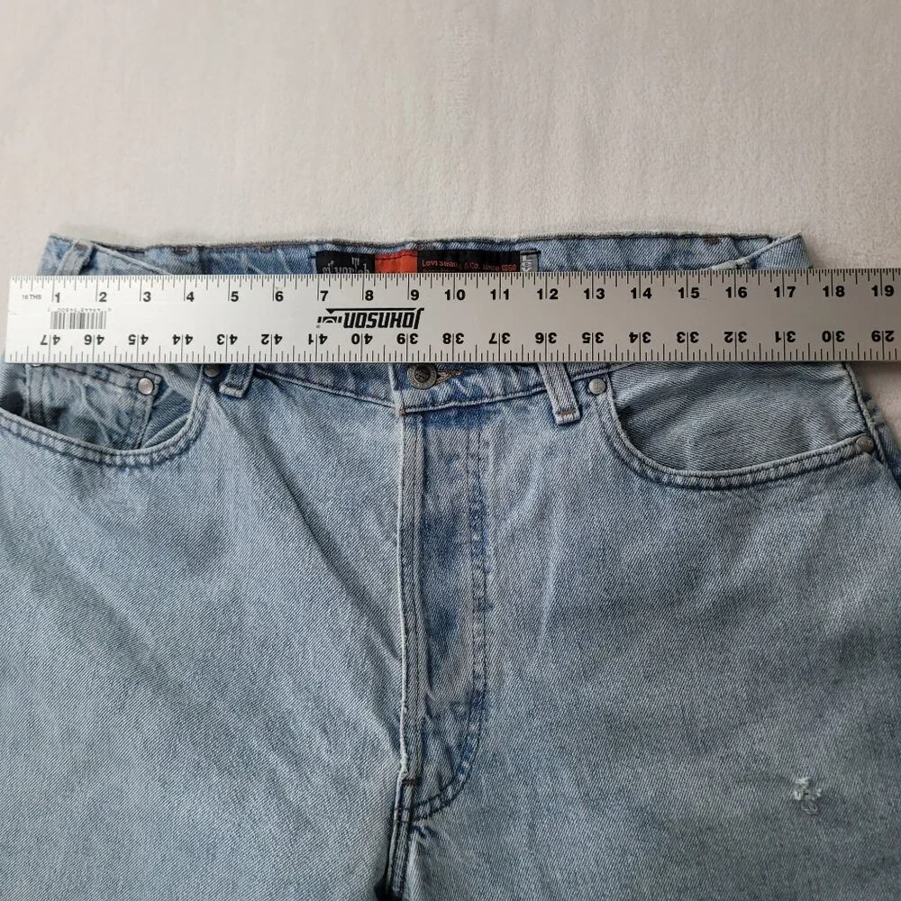 VTG 90's Levi's Silver Tab Men's Loose Fit Light Blue Denim Jeans Size 38x32 USA - Picture 7 of 12